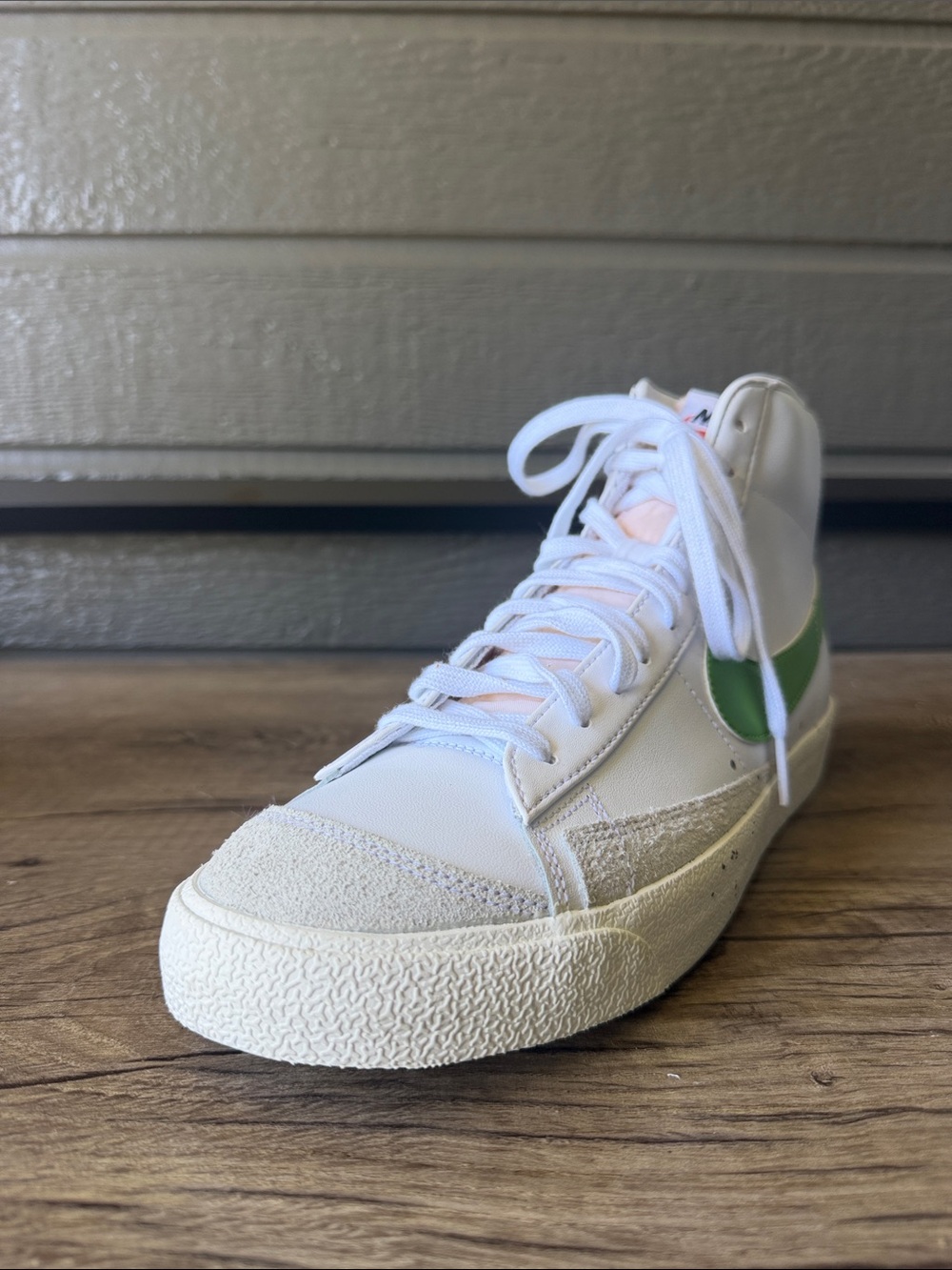 Nike Blazer Mid '77 Vintage shoes White Top with Black Swoosh size 11.5